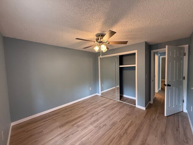 Building Photo - Coming soon 2BR House with fenced in yard