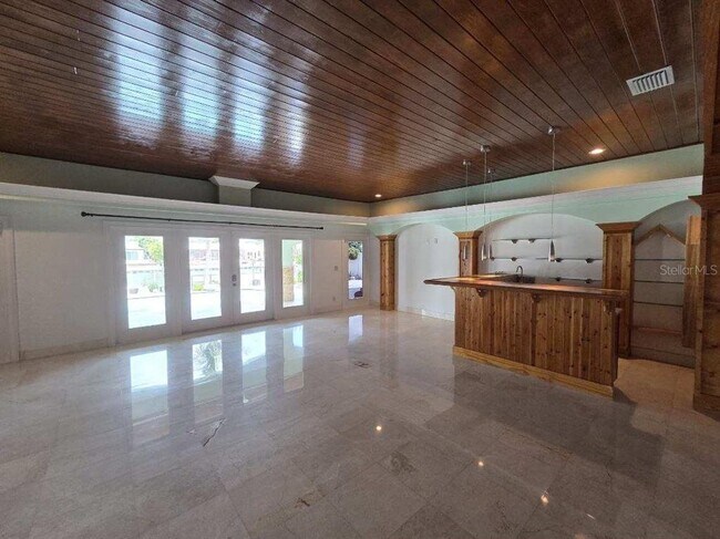 Building Photo - 3927 E Eden Roc Cir