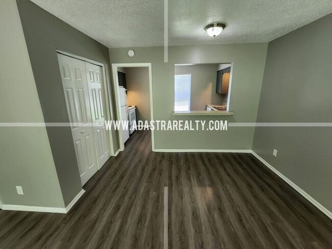 Building Photo - Affordable Raytown Area KCMO Apartment-Ava...