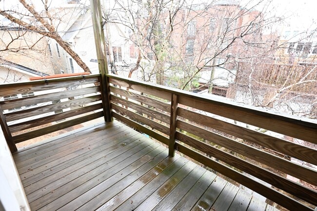 Building Photo - 1113 W Lill Ave