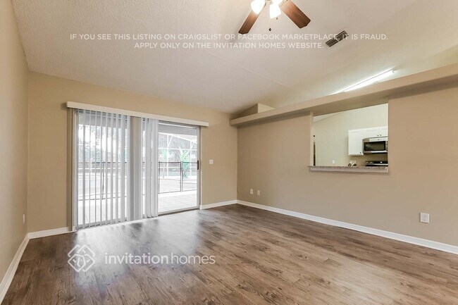 Building Photo - 2903 Roxbury Ct