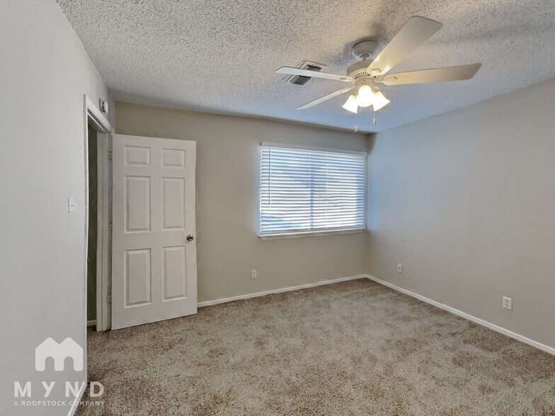 Building Photo - 3226 63rd St