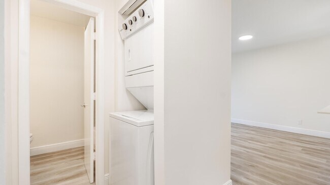 Building Photo - 11477 NW 39th Ct