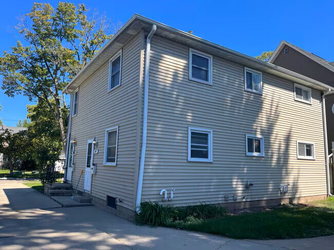 Building Photo - 511 Keyes St