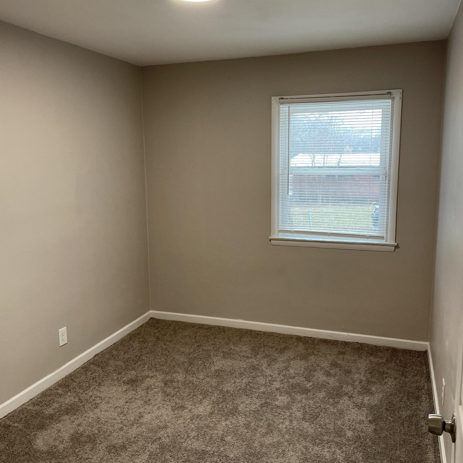 Building Photo - 4031 W Fairmount Ave