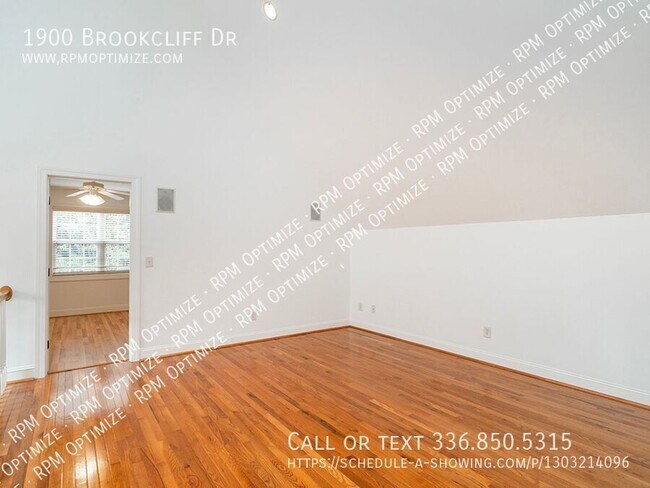 Building Photo - 1900 Brookcliff Dr