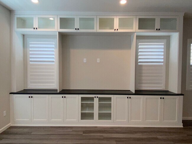 Building Photo - Built 2022 Sparks Spanish Springs 4+ Bedro...