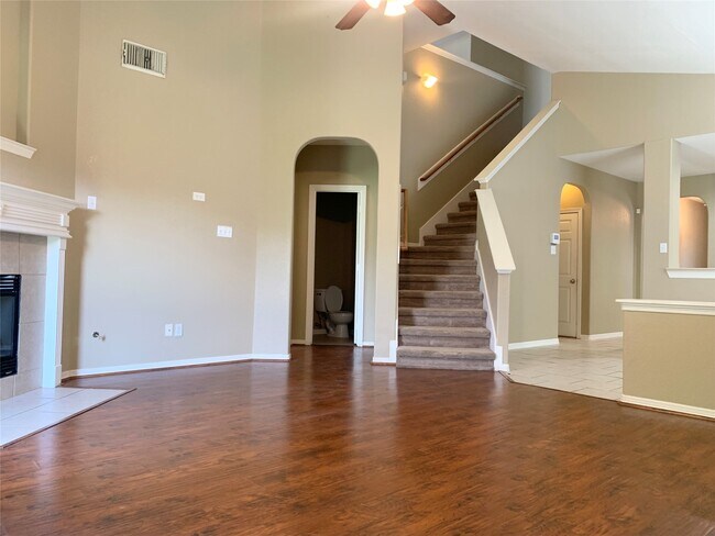 Building Photo - 926 Andover Glen Dr