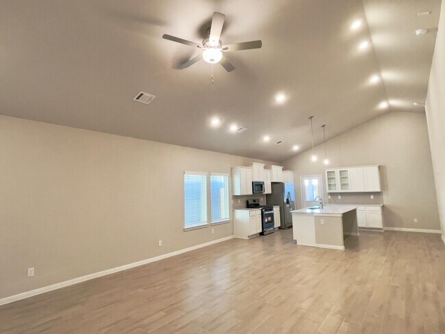 Building Photo - 8042 Cypress Bonsai Dr