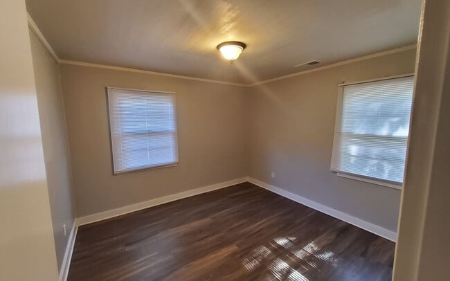 Building Photo - 3701 Barron Ave