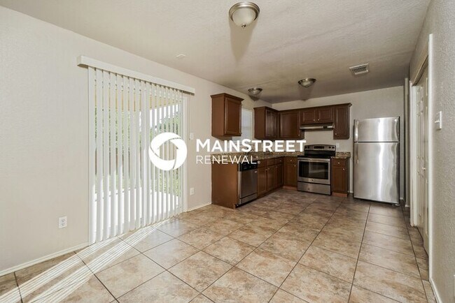 Building Photo - 3 Bedroom Pet-Friendly Home in San Antonio, TX with Main Street Renewal