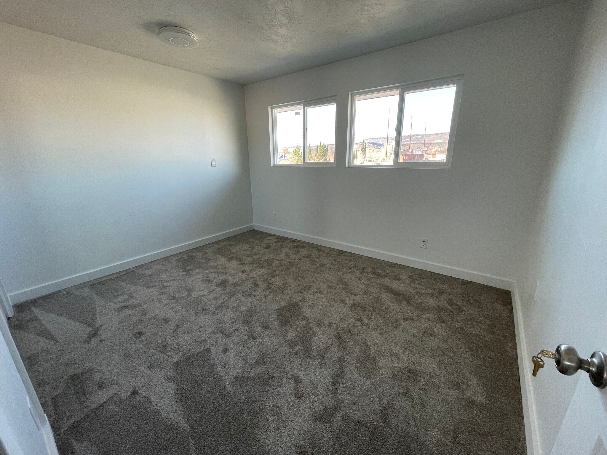 Building Photo - 175 S 400 E