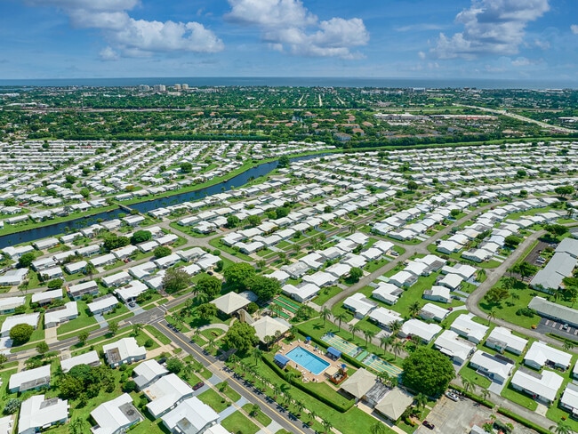 Building Photo - 520 SW 18th St