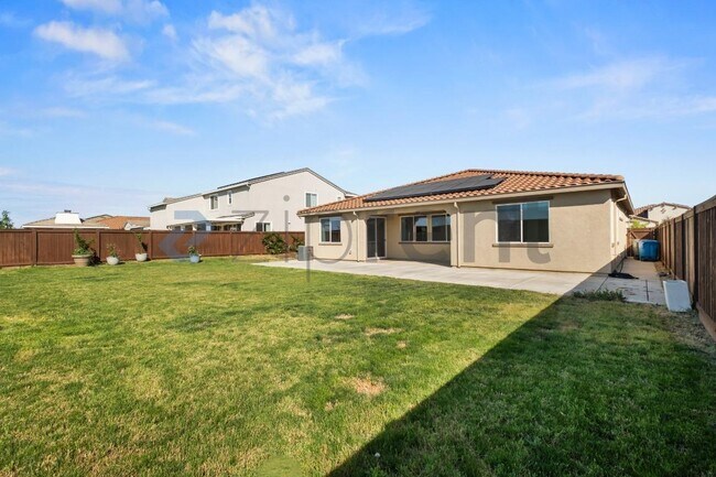 Building Photo - 1465 Blossom Way