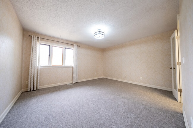 Building Photo - 6045 Covington Terrace