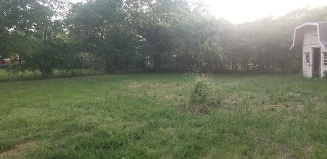 Building Photo - 6305 Skylark Ln