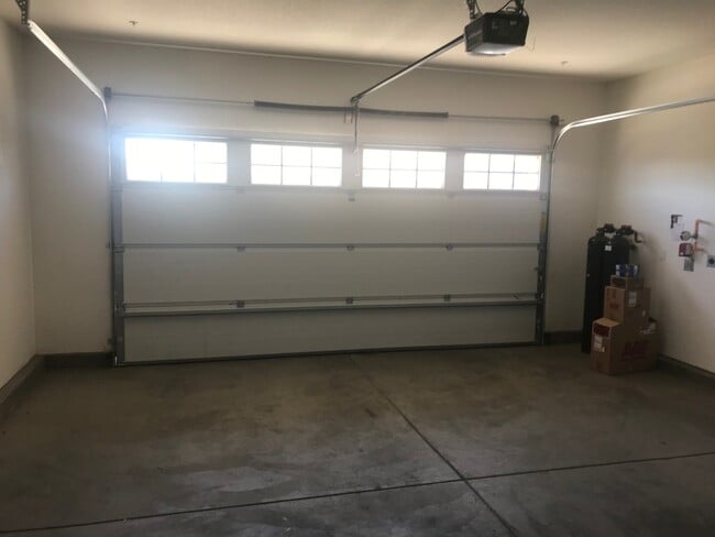 Building Photo - Charming 2 Bed 2 Bath - Trilogy at The Vineyards