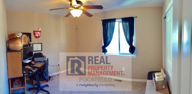 Building Photo - "Beautiful 4 Bedroom House For Rent" - Not furnished