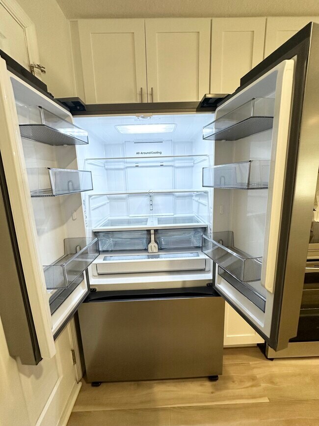 Building Photo - 804 E South St