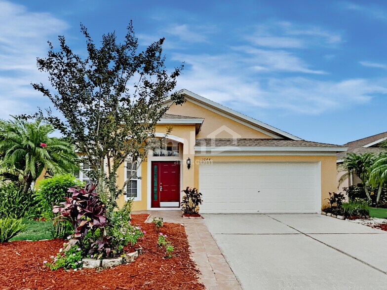 Primary Photo - 1044 Summer Breeze Dr