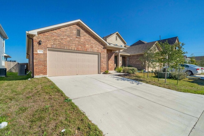 Building Photo - 5912 Wolf Pack Dr