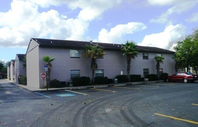 Building Photo - Baywatch Apartments- Five Minutes Driving ...