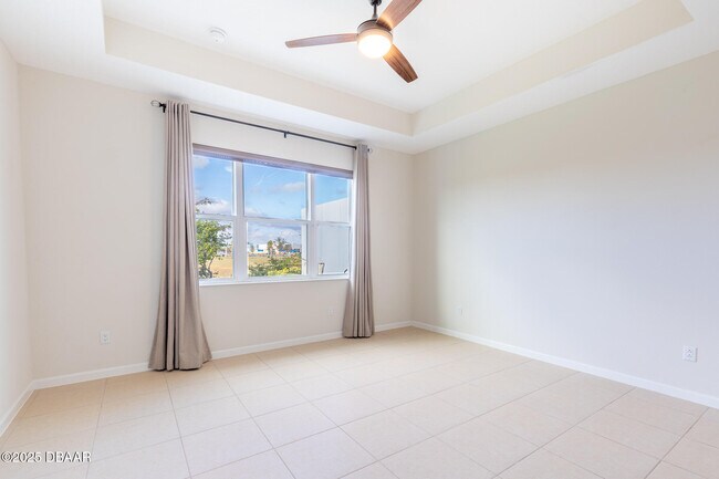 Building Photo - 261 Island Breeze Ave