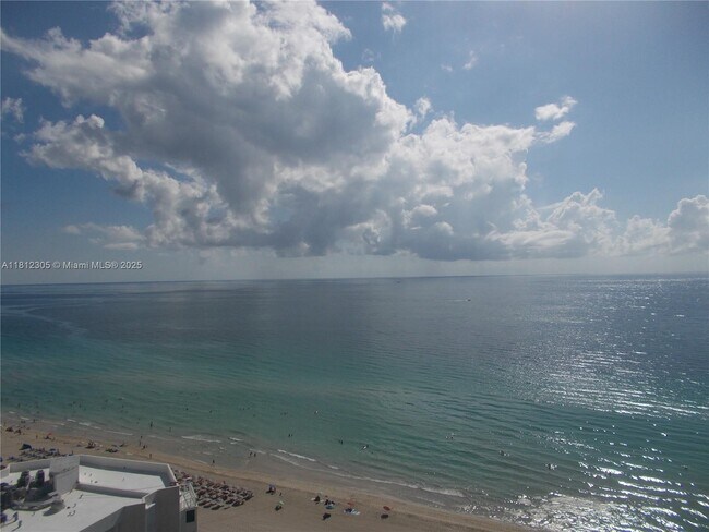 Building Photo - 17201 Collins Ave
