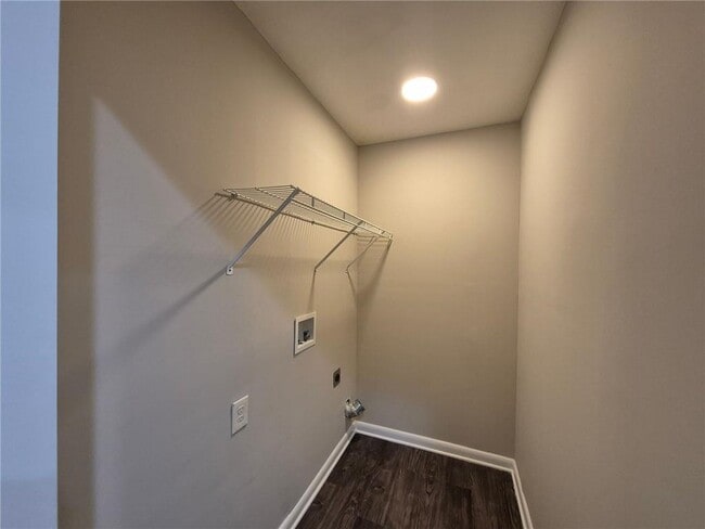 Building Photo - 2057 Willamette Way