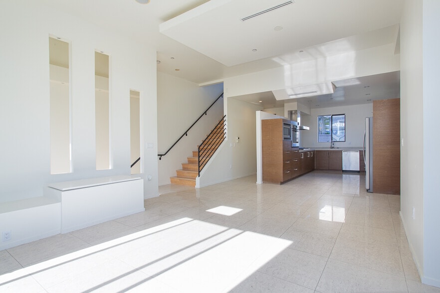 Building Photo - 8639 Whitworth Dr