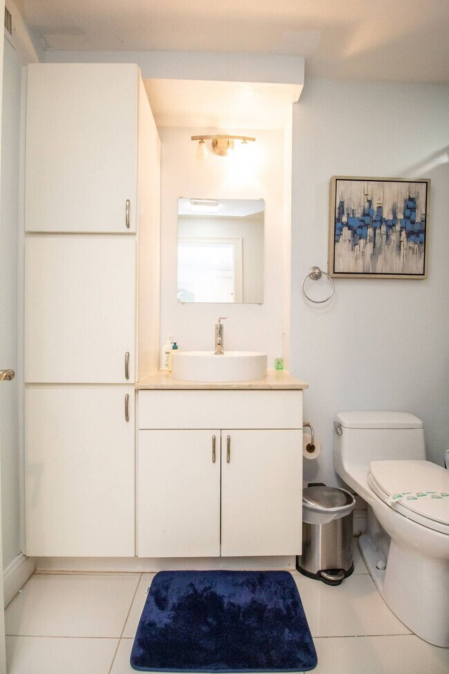 Building Photo - 22 Hancock St