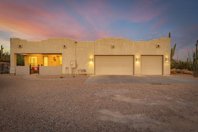 Building Photo - 5465 N Winchester Rd