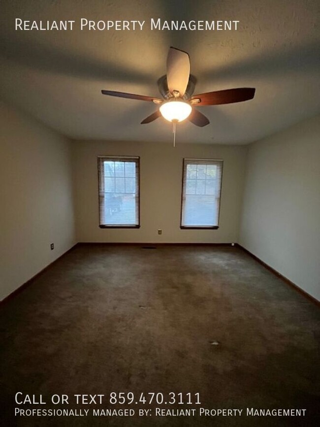 Building Photo - Huge 3 bedroom, 3 full bath home with part...