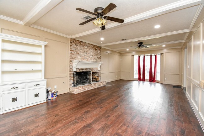 Building Photo - 1814 Corral Dr