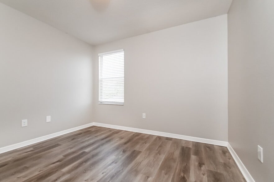 Building Photo - 906 Windton Oak Dr