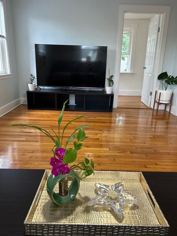 Building Photo - 36 Whiton Ave