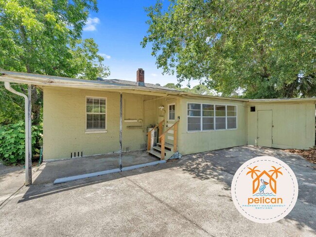 Building Photo - Rental Home in Desirable Navy Point Area