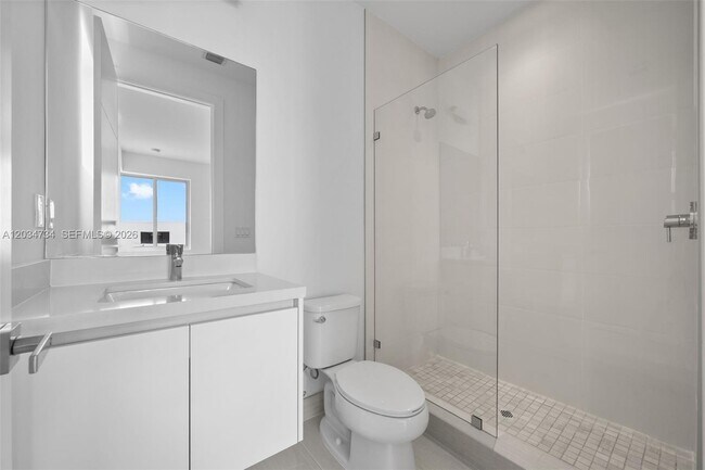 Building Photo - 16710 Botaniko Dr N