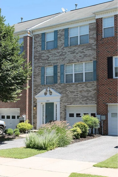 Primary Photo - 4641 Kings Mill Way