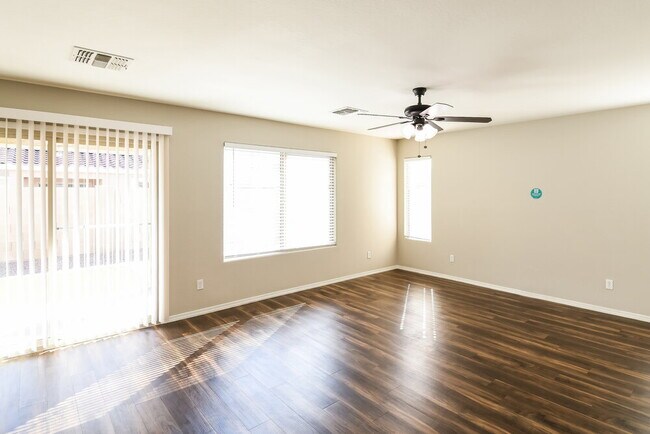 Building Photo - 2285 E Yavapai Ln