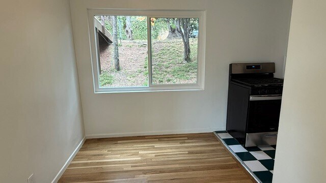 Building Photo - 2204 Fair Oak View Ter