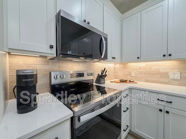 Building Photo - 1404 Rita Blanca Ct