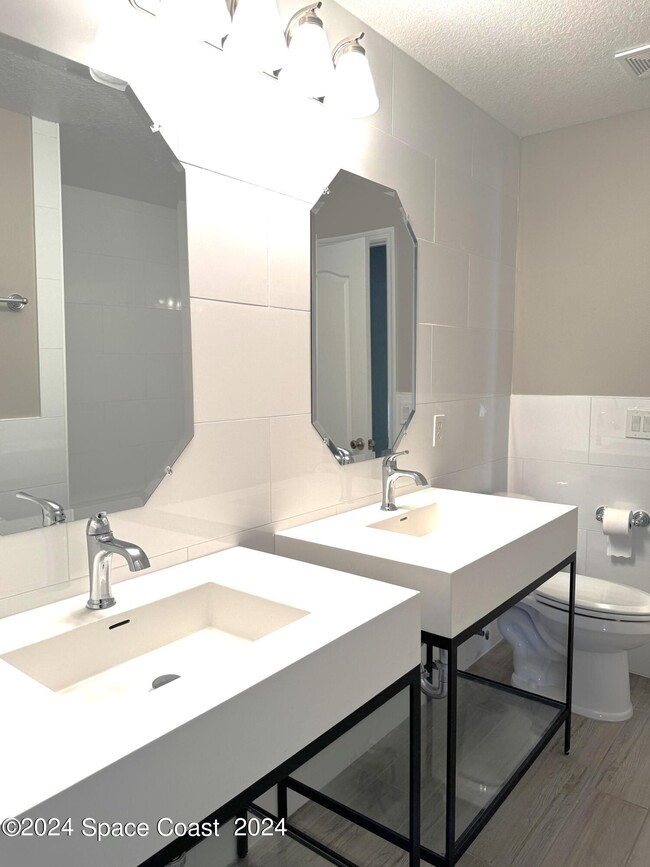 Building Photo - 5615 Andrea St