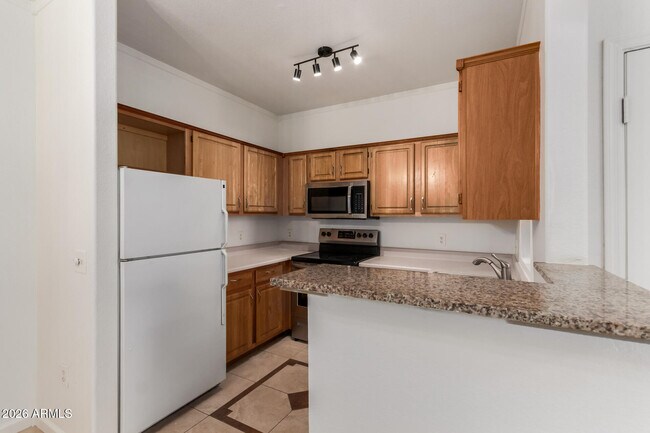 Building Photo - 2929 W Yorkshire Dr