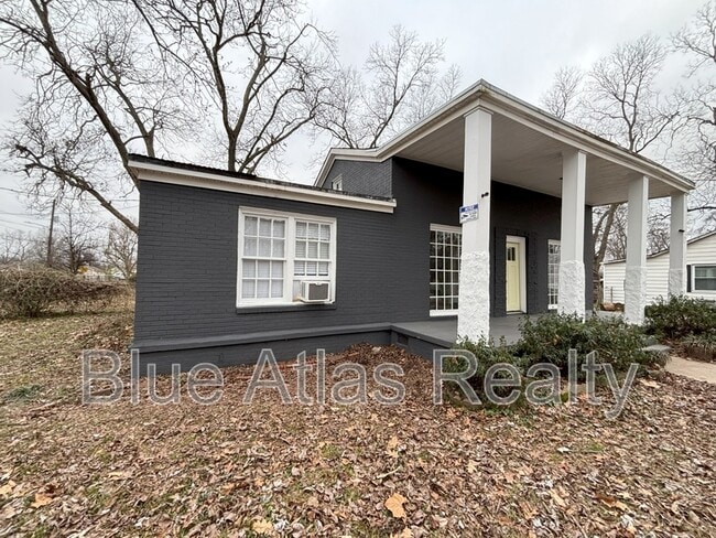 Building Photo - 4716 School St