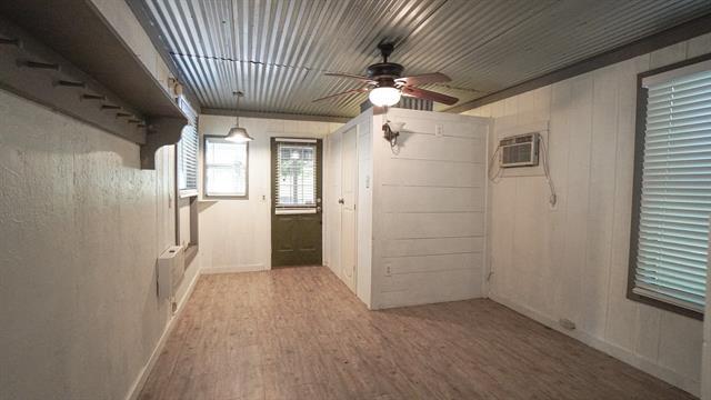 Building Photo - 1044 N King Rd