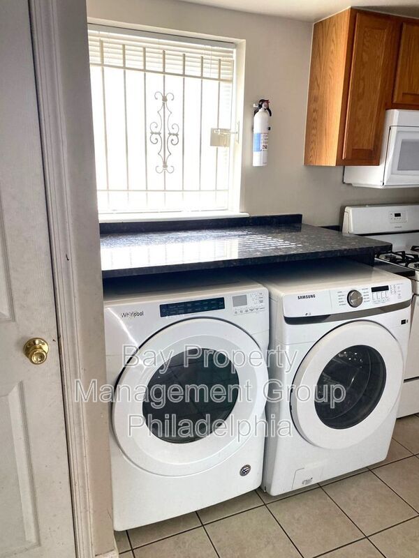 Building Photo - 12 E Jefferson St