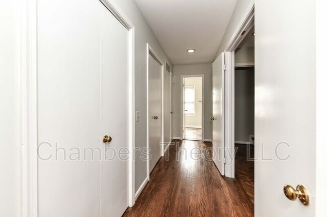 Building Photo - 1121 Portner Rd