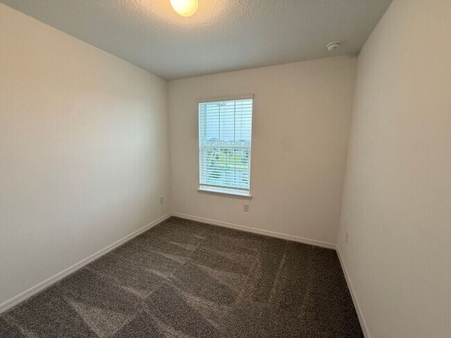 Building Photo - 3/2.5 Clermont Townhouse-NEW CONSTRUCTION