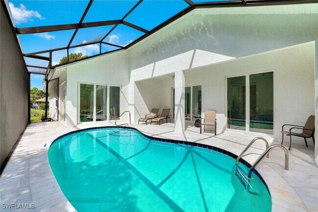 Building Photo - 2515 Royal Palm Ct